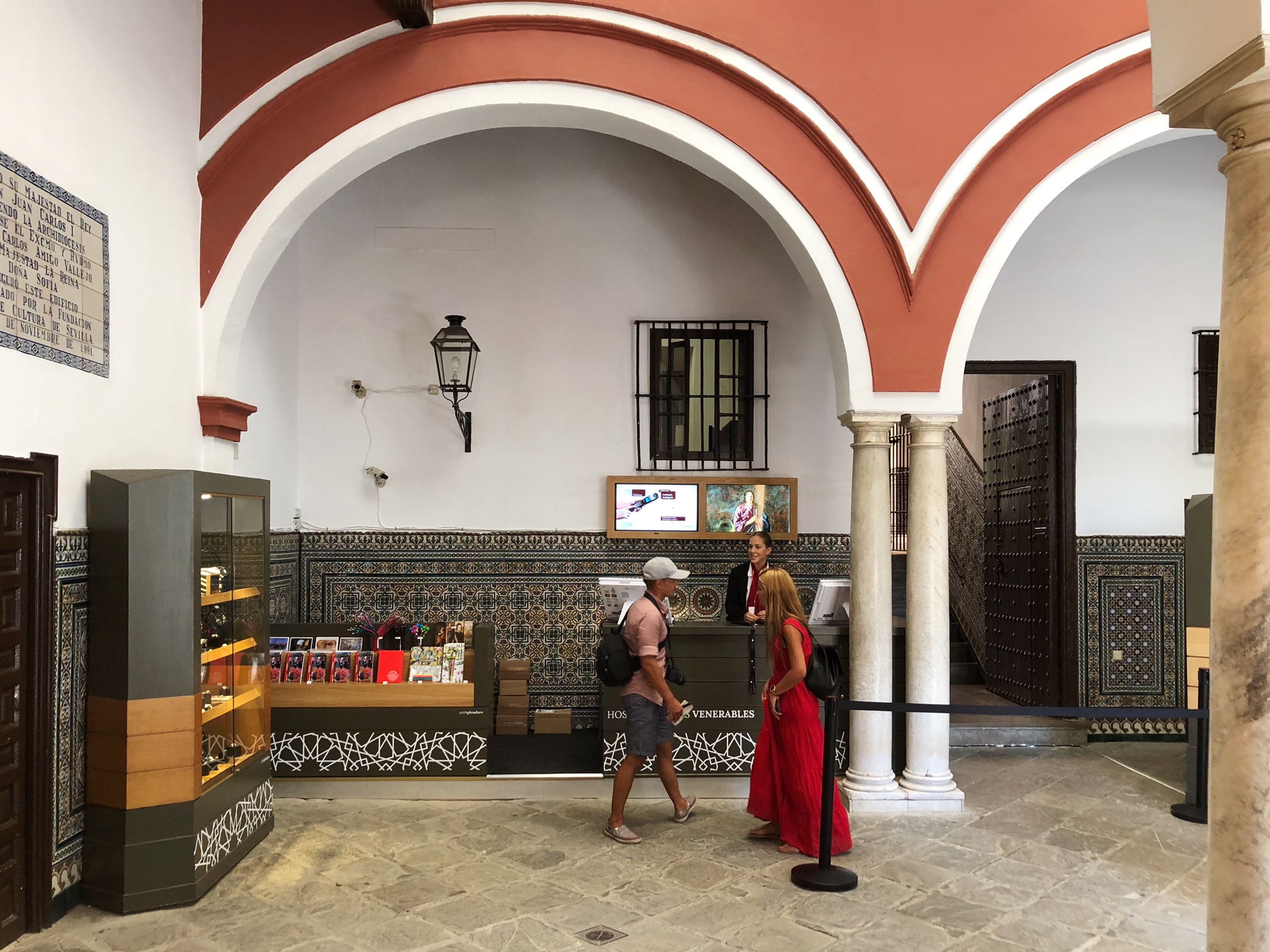 Tienda y recepción del visitante Hospital de los Venerables. Sevilla 2019